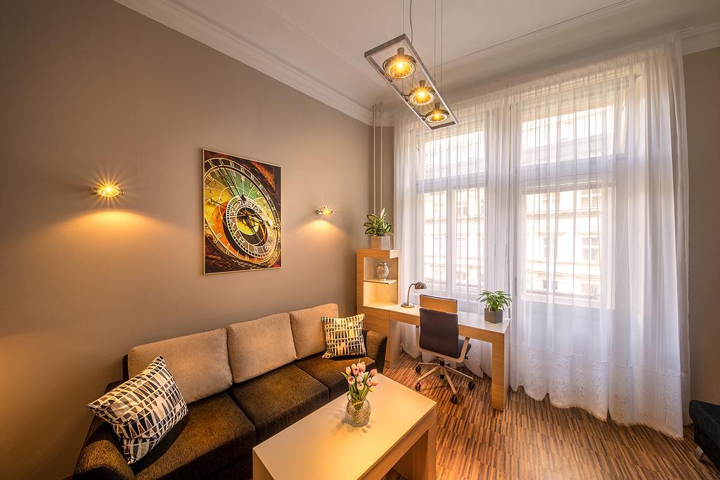 Stylish Apartment In Old Town Прага Екстериор снимка