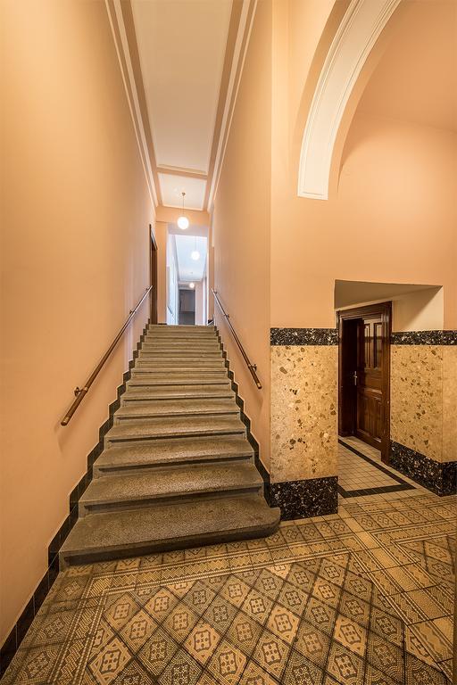 Stylish Apartment In Old Town Прага Екстериор снимка